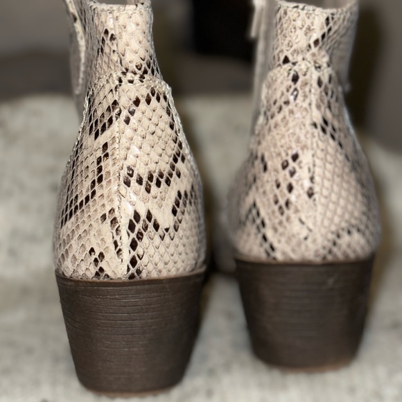 Snakeskin Fashion Cowboy Boots Ankle Booties - Picture 3 of 6